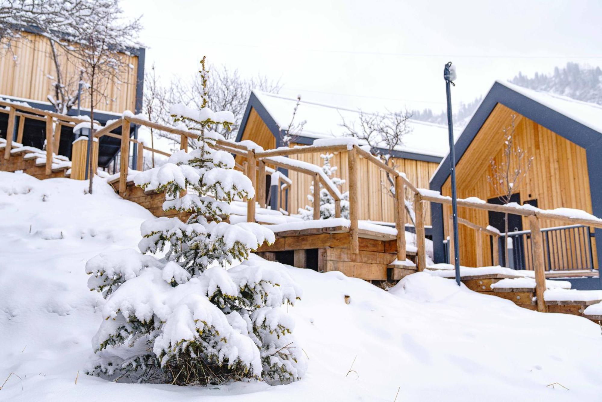 Qazaq Auyl Eco Hotel Almaty Bagian luar foto