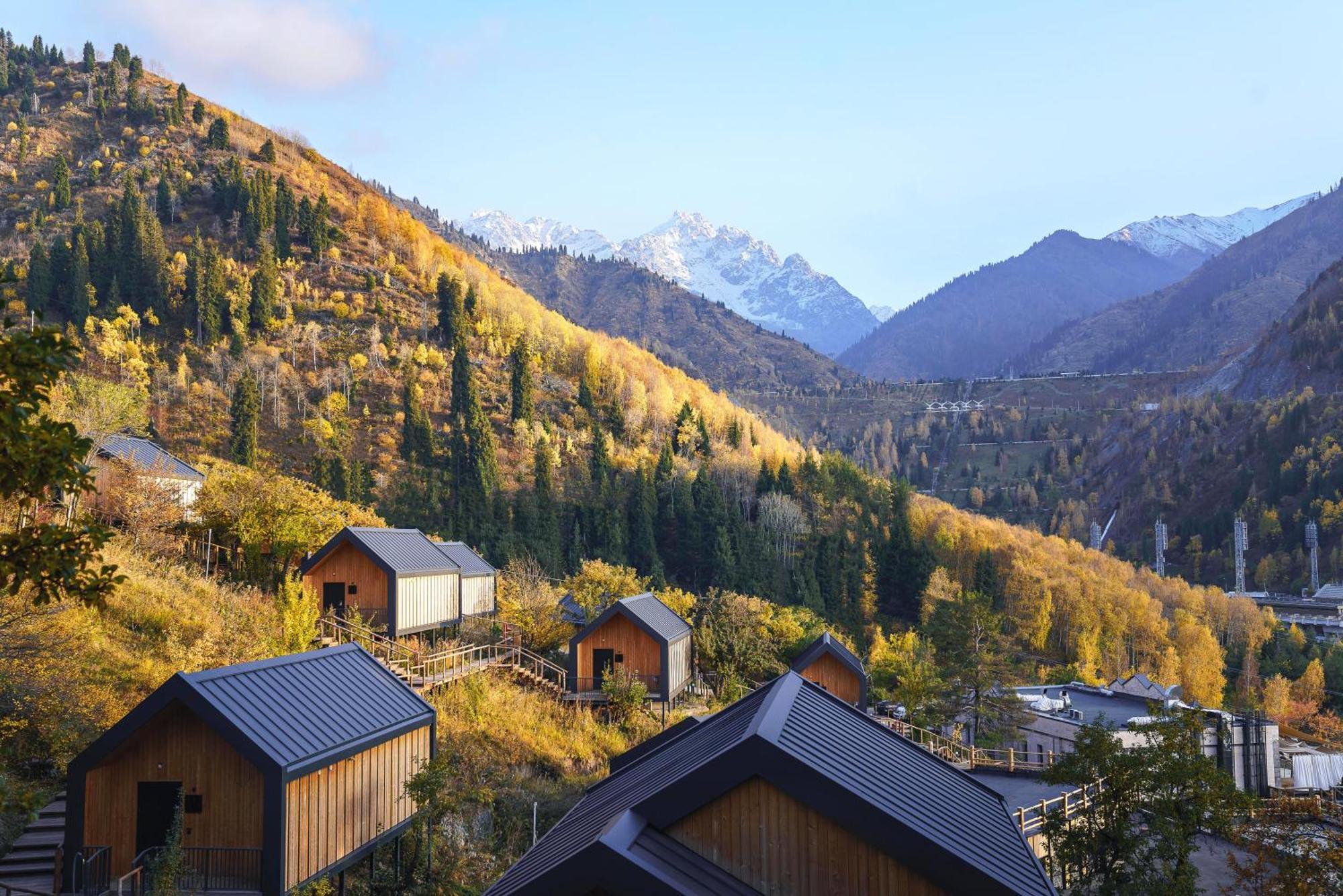 Qazaq Auyl Eco Hotel Almaty Bagian luar foto