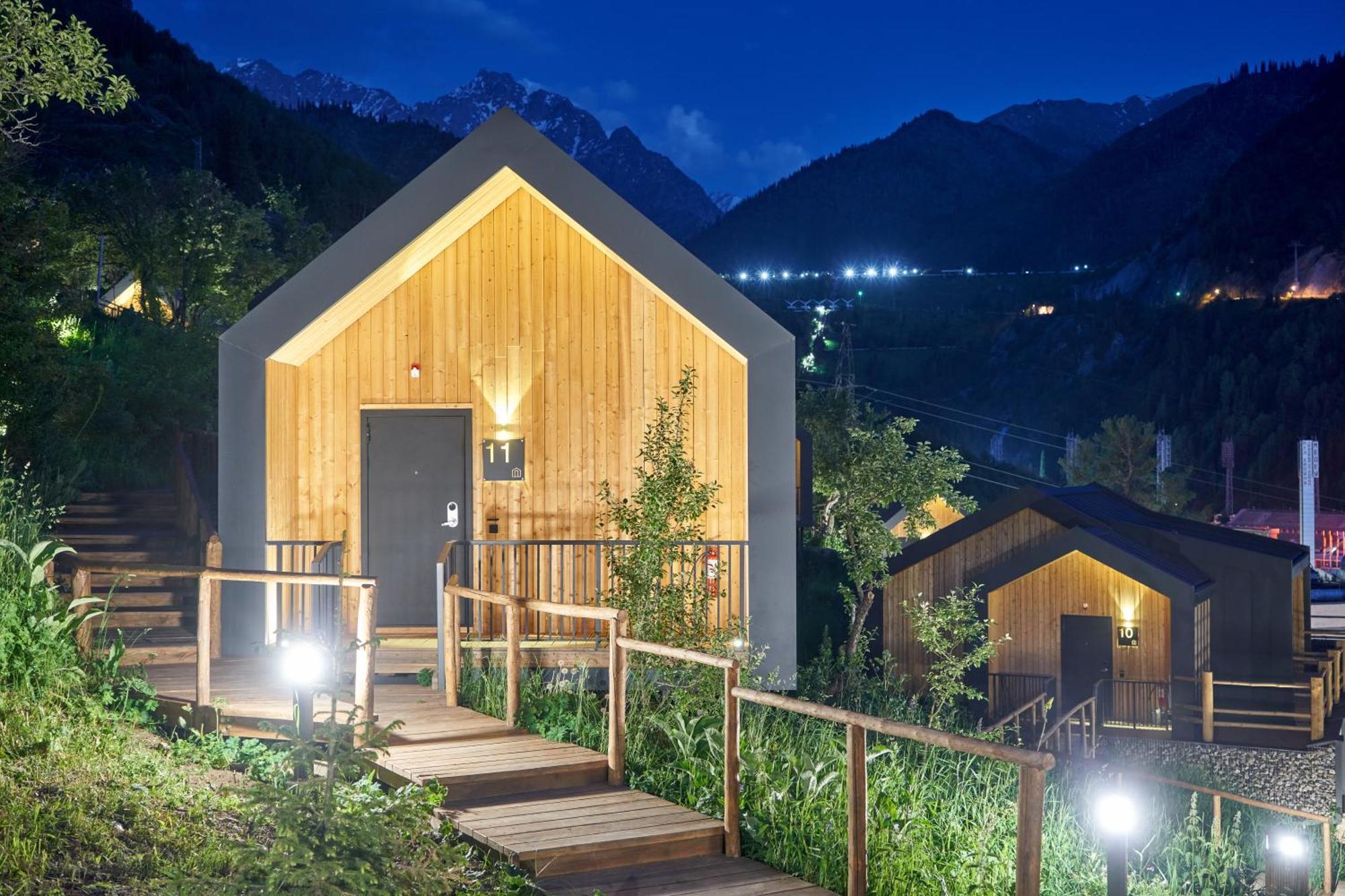 Qazaq Auyl Eco Hotel Almaty Bagian luar foto