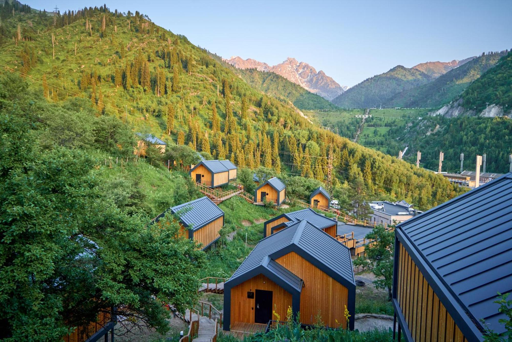 Qazaq Auyl Eco Hotel Almaty Bagian luar foto